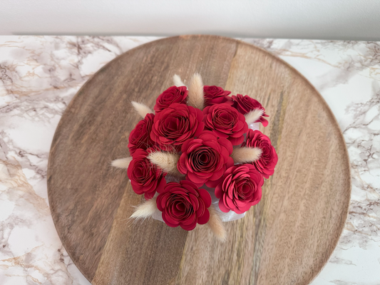 Personalisiertes Geburtstagsgeschenk – Papierrosen & Trockenblumen in personalisierter Dekoschale – Originelles Geschenk zum Geburtstag für Familie, Freunde & Kollegen